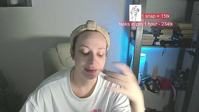 Snapshot of worship_vika chatting on February 2025 09:55:02 AM worship vika online show from February 2025 09:55:02 AM