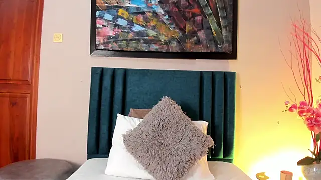 EloiseQuinn online show from October 2025 01:07:01 PM