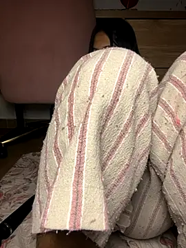 Snapshot of Ninabrunette18 chatting on November 2025 02:23:02 AM Ninabrunette18 online show from November 2025 02:23:02 AM