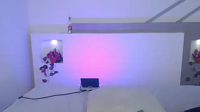 VenusEvans1 online show from March 2025 10:33:01 PM