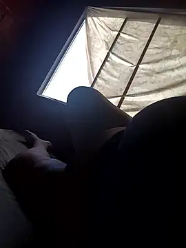 emili1998ve online show from February 2025 06:40:02 PM