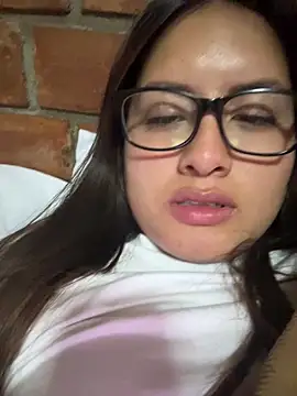 Snapshot of lunagonzales_lima_2007 chatting on November 2025 02:14:01 AM lunagonzales lima 2007 online show from November 2025 02:14:01 AM