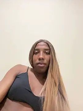 Snapshot of Celine_trans01 chatting on December 2024 10:36:02 PM Celine trans01 online show from December 2024 10:36:02 PM