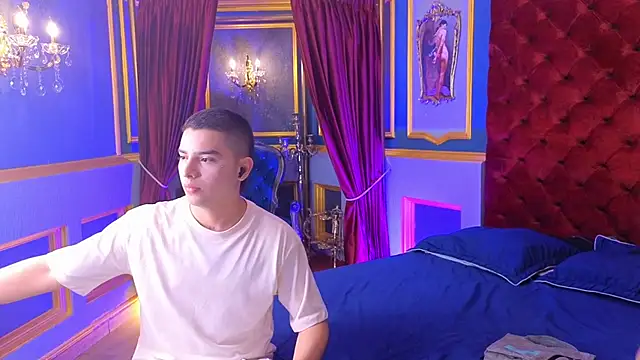 Snapshot of MarcoVitto chatting on September 2025 03:39:02 AM MarcoVitto online show from September 2025 03:39:02 AM