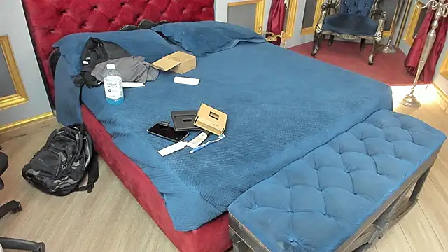 Snapshot of MarcoVitto chatting on December 2025 11:52:02 AM MarcoVitto online show from December 2025 11:52:02 AM