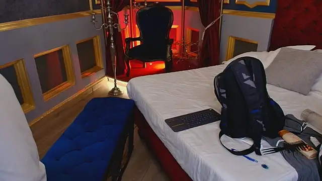 Snapshot of MarcoVitto chatting on December 2025 11:36:02 AM MarcoVitto online show from December 2025 11:36:02 AM