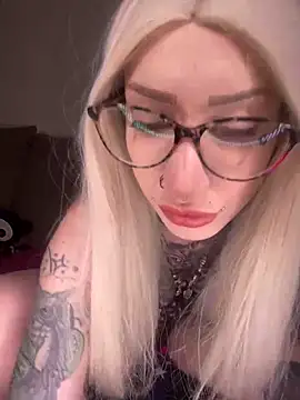 Bunny-xiel online show from February 2025 04:20:01 AM