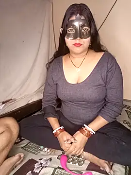 Hot muskaan online show from December 2025 05:40:02 PM