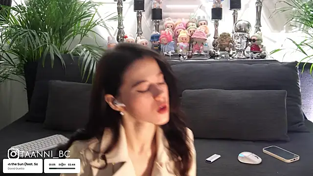 Snapshot of taanni_bc chatting on November 2025 09:02:02 PM taanni bc online show from November 2025 09:02:02 PM