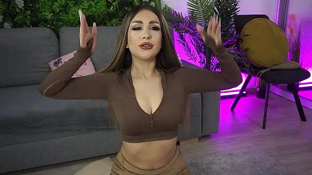 amiraroshen online show from November 2025 07:35:01 PM