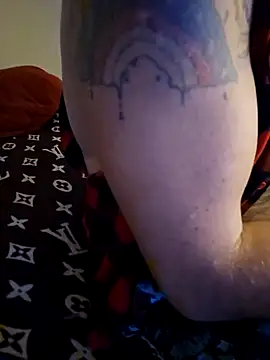 Snapshot of StruggleSnuggles chatting on January 2025 02:53:02 AM StruggleSnuggles online show from January 2025 02:53:02 AM