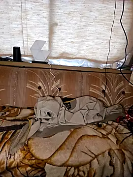 Snapshot of StruggleSnuggles chatting on October 2025 12:16:01 AM StruggleSnuggles online show from October 2025 12:16:01 AM