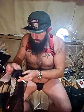 Snapshot of StruggleSnuggles chatting on November 2025 09:03:01 AM StruggleSnuggles online show from November 2025 09:03:01 AM