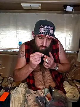 Snapshot of StruggleSnuggles chatting on November 2025 11:03:01 PM StruggleSnuggles online show from November 2025 11:03:01 PM