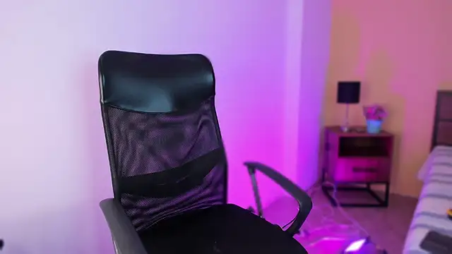 Snapshot of Brian-Ausslos chatting on December 2024 12:20:02 PM Brian-Ausslos online show from December 2024 12:20:02 PM