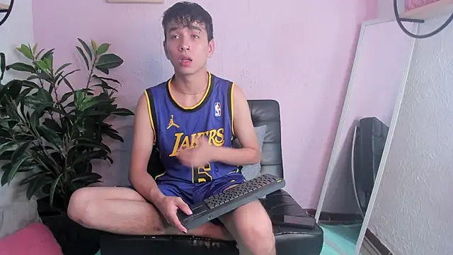 Snapshot of Brian-Ausslos chatting on January 2025 03:34:02 PM Brian-Ausslos online show from January 2025 03:34:02 PM