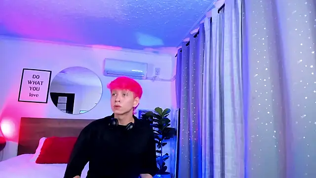 Snapshot of Brian-Ausslos chatting on March 2025 04:36:02 AM Brian-Ausslos online show from March 2025 04:36:02 AM