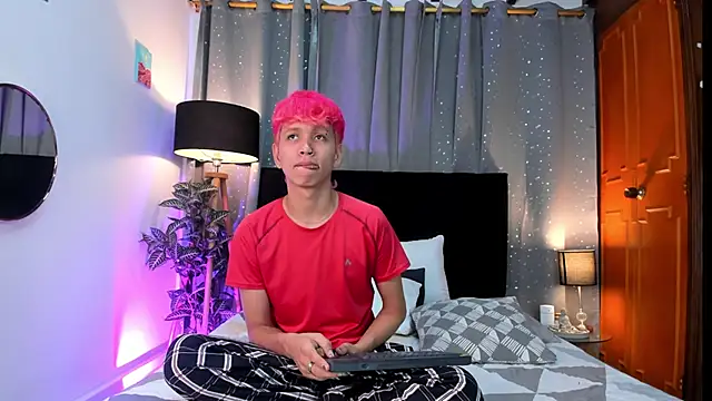 Snapshot of Brian-Ausslos chatting on March 2025 04:45:02 AM Brian-Ausslos online show from March 2025 04:45:02 AM