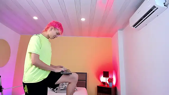 Snapshot of Brian-Ausslos chatting on March 2025 05:30:01 AM Brian-Ausslos online show from March 2025 05:30:01 AM