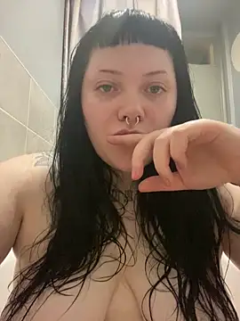 Snapshot of Gothicsiren chatting on December 2024 07:43:02 PM Gothicsiren online show from December 2024 07:43:02 PM