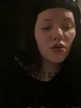 Snapshot of Gothicsiren chatting on January 2025 09:18:01 PM Gothicsiren online show from January 2025 09:18:01 PM