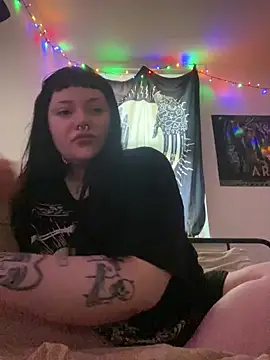 Snapshot of Gothicsiren chatting on January 2025 01:47:01 PM Gothicsiren online show from January 2025 01:47:01 PM