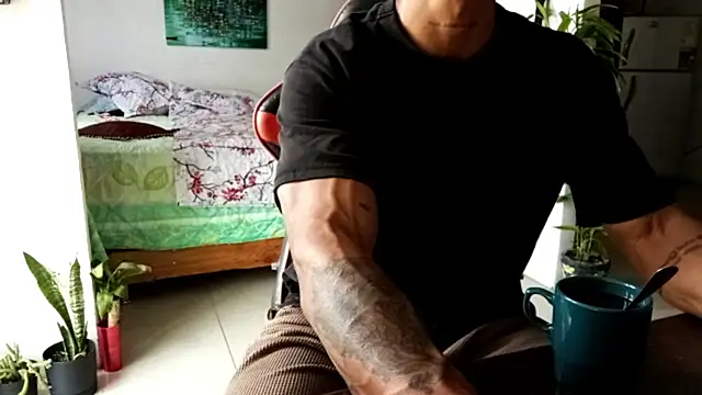 Snapshot of Adam_Valenciia chatting on July 2026 03:25:01 PM Adam Valenciia online show from July 2026 03:25:01 PM