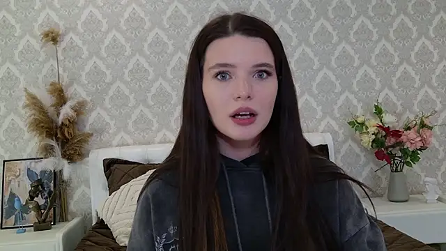 Nellie Medina online show from January 2025 12:38:02 AM