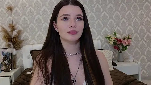 Nellie Medina online show from January 2025 10:56:01 PM