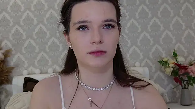 Nellie Medina online show from March 2025 08:27:02 PM