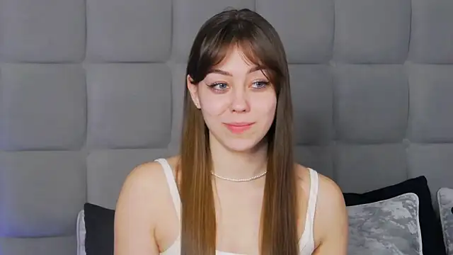 TheEmma online show from March 2025 06:20:02 PM