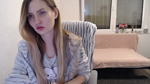 Snapshot of florianikaa chatting on January 2025 09:25:01 PM florianikaa online show from January 2025 09:25:01 PM