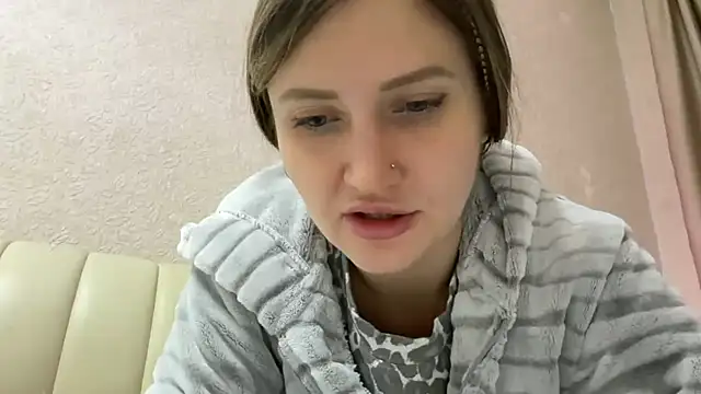 Snapshot of florianikaa chatting on October 2025 05:57:02 PM florianikaa online show from October 2025 05:57:02 PM