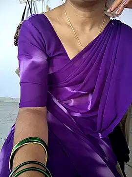 lovelygirl4567 online show from December 2025 05:48:02 AM