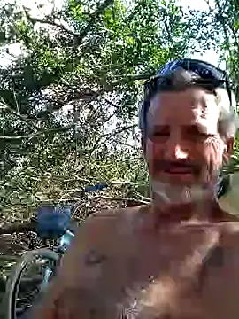 Cloudin around online show from February 2025 04:47:01 PM