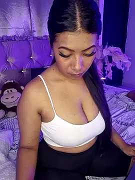 Snapshot of PaulaOrtiz_1 chatting on November 2025 01:54:02 PM PaulaOrtiz 1 online show from November 2025 01:54:02 PM