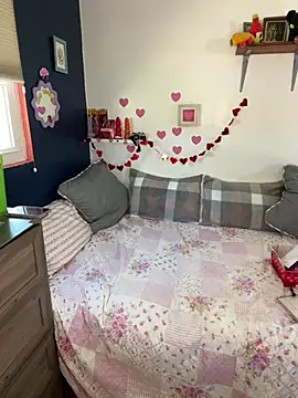 Snapshot of thigh_hi chatting on February 2025 05:43:01 PM thigh hi online show from February 2025 05:43:01 PM