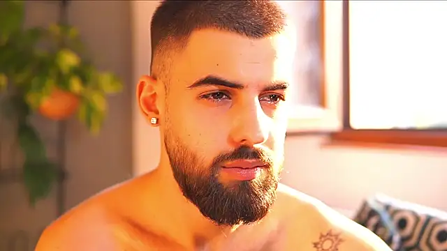 Snapshot of HairyRobxxx chatting on September 2025 03:22:02 PM HairyRobxxx online show from September 2025 03:22:02 PM