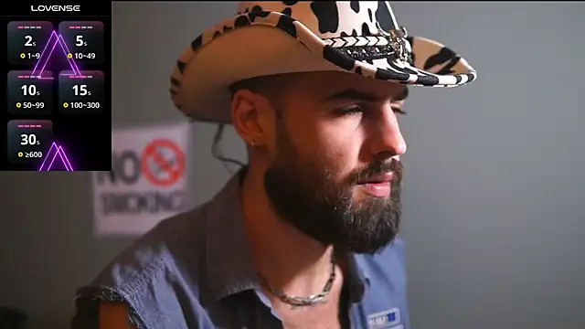 Snapshot of HairyRobxxx chatting on October 2025 09:13:01 PM HairyRobxxx online show from October 2025 09:13:01 PM