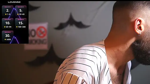 Snapshot of HairyRobxxx chatting on October 2025 09:28:02 PM HairyRobxxx online show from October 2025 09:28:02 PM