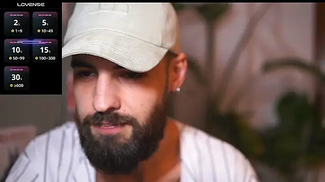 Snapshot of HairyRobxxx chatting on October 2025 04:13:01 PM HairyRobxxx online show from October 2025 04:13:01 PM