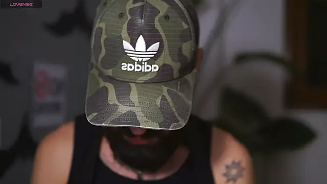 Snapshot of HairyRobxxx chatting on November 2025 05:47:01 PM HairyRobxxx online show from November 2025 05:47:01 PM