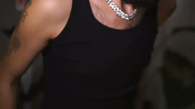 Snapshot of HairyRobxxx chatting on November 2025 08:20:01 PM HairyRobxxx online show from November 2025 08:20:01 PM