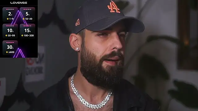 Snapshot of HairyRobxxx chatting on November 2025 09:13:01 PM HairyRobxxx online show from November 2025 09:13:01 PM