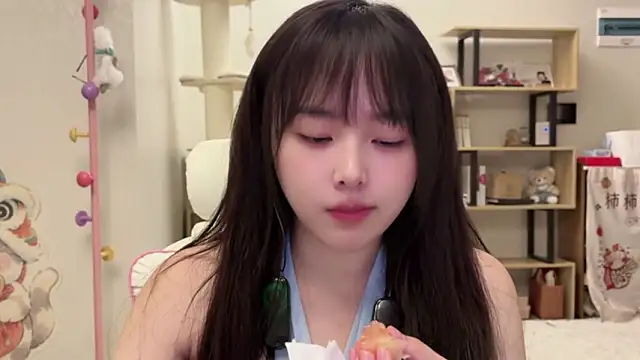 Chenjing0 online show from February 2026 12:55:01 PM