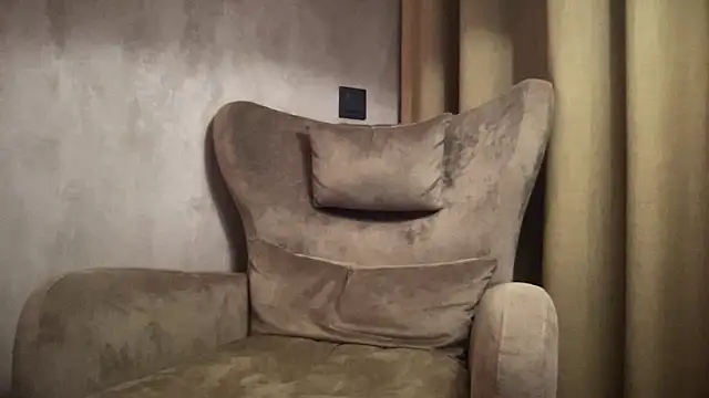 Snapshot of long_1313 chatting on October 2025 09:21:01 AM long 1313 online show from October 2025 09:21:01 AM