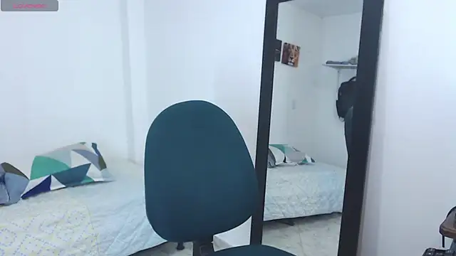 Snapshot of Josep_Ston chatting on February 2025 04:54:01 AM Josep Ston online show from February 2025 04:54:01 AM