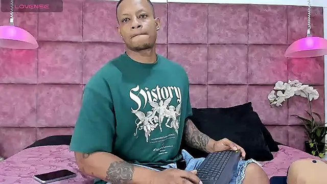 Snapshot of Josep_Ston chatting on November 2025 09:36:02 PM Josep Ston online show from November 2025 09:36:02 PM