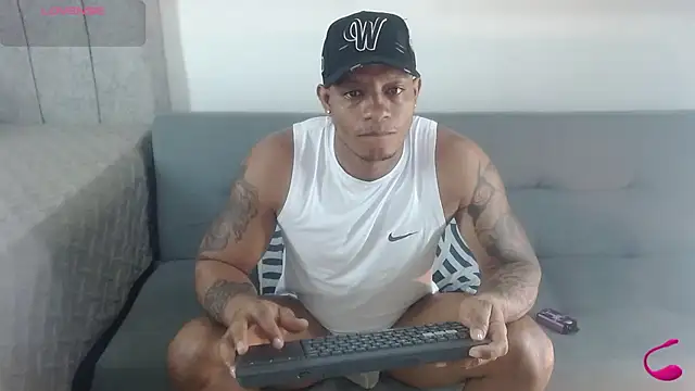 Snapshot of Josep_Ston chatting on November 2025 11:58:01 PM Josep Ston online show from November 2025 11:58:01 PM