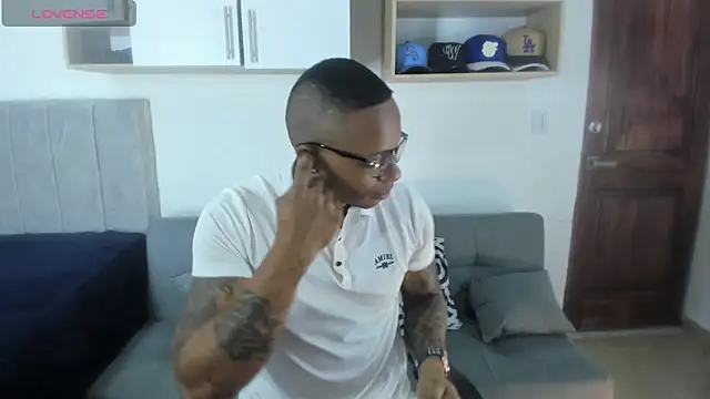 Snapshot of Josep_Ston chatting on November 2025 02:50:02 AM Josep Ston online show from November 2025 02:50:02 AM